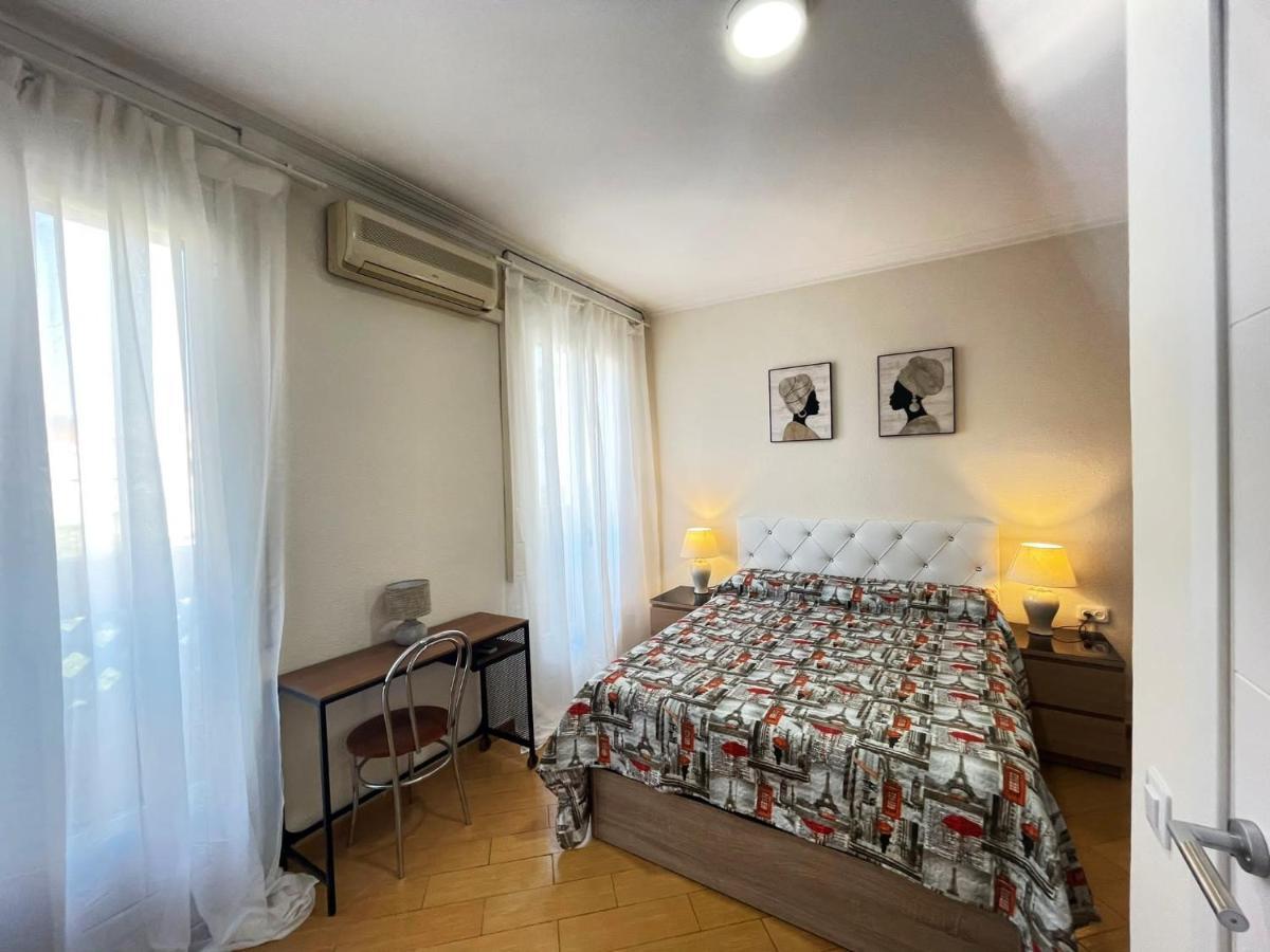 Rooms Nueva Valencia บาร์เซโลนา ภายนอก รูปภาพ