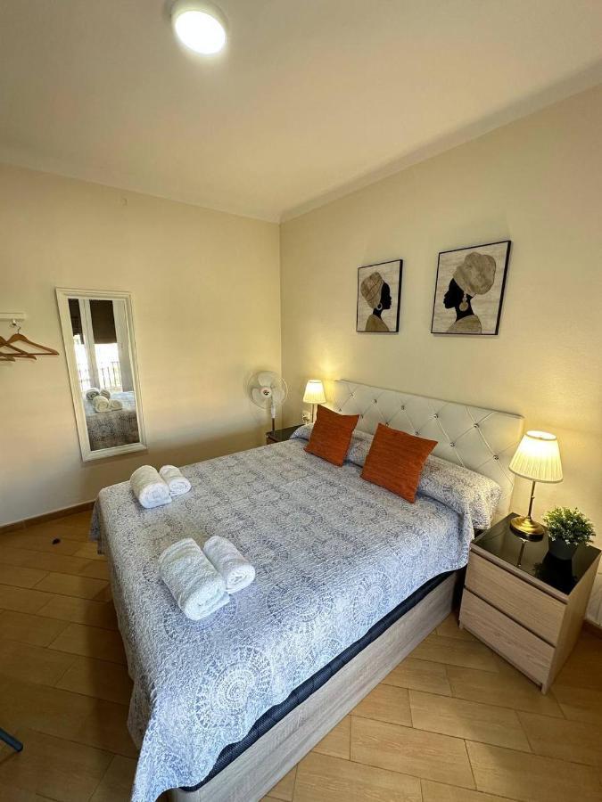 Rooms Nueva Valencia บาร์เซโลนา ภายนอก รูปภาพ