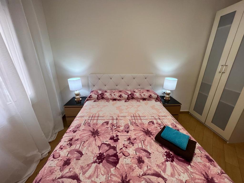 Rooms Nueva Valencia บาร์เซโลนา ภายนอก รูปภาพ