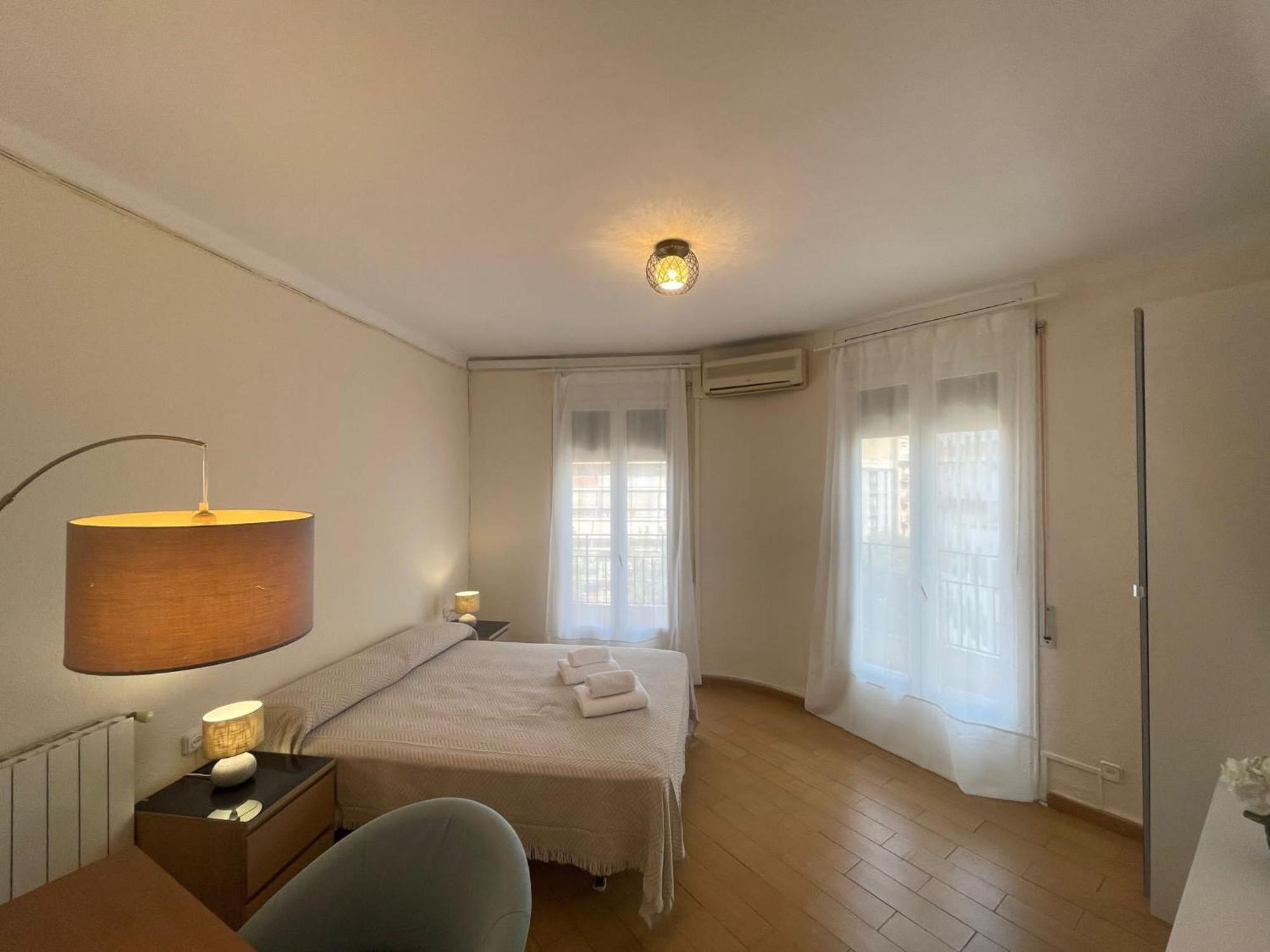Rooms Nueva Valencia บาร์เซโลนา ภายนอก รูปภาพ