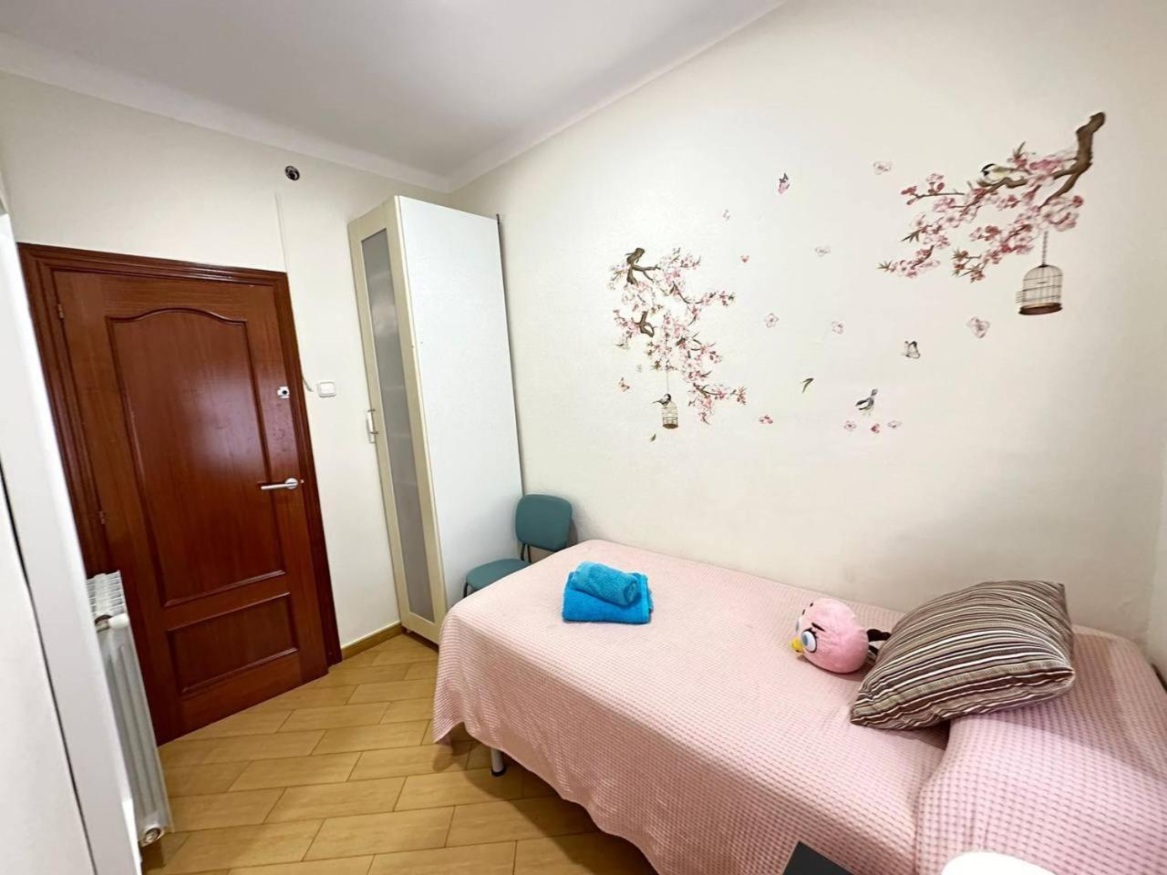Rooms Nueva Valencia บาร์เซโลนา ภายนอก รูปภาพ