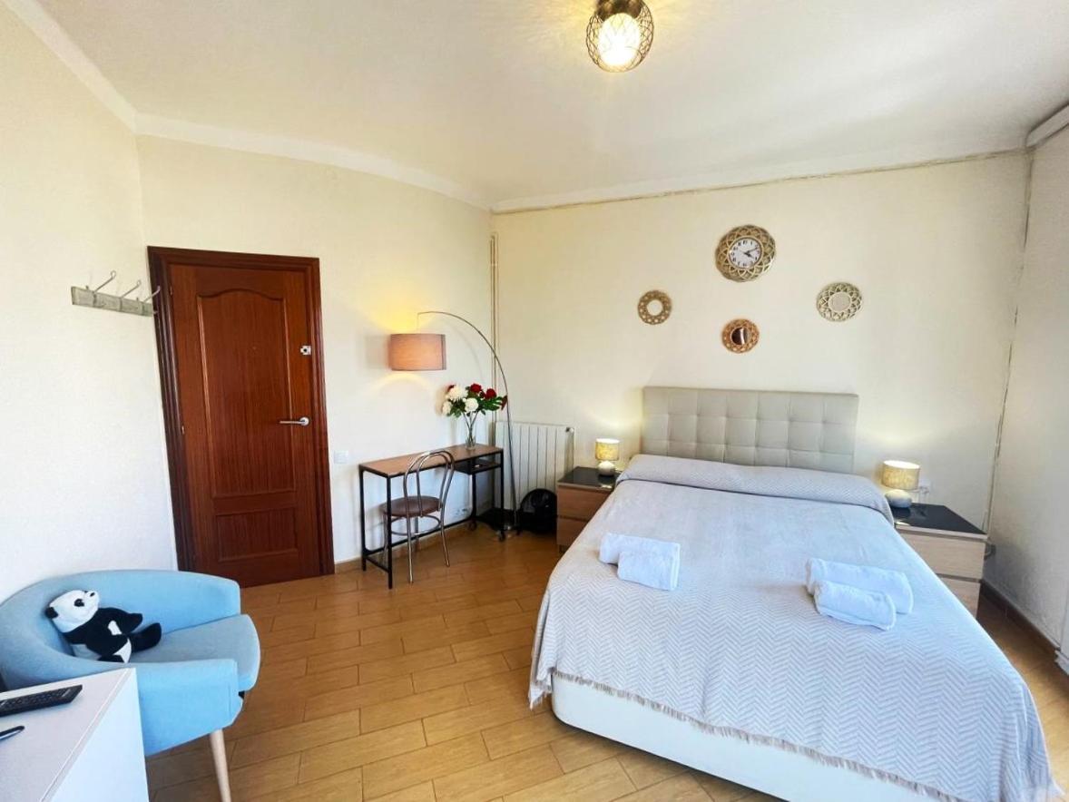 Rooms Nueva Valencia บาร์เซโลนา ภายนอก รูปภาพ