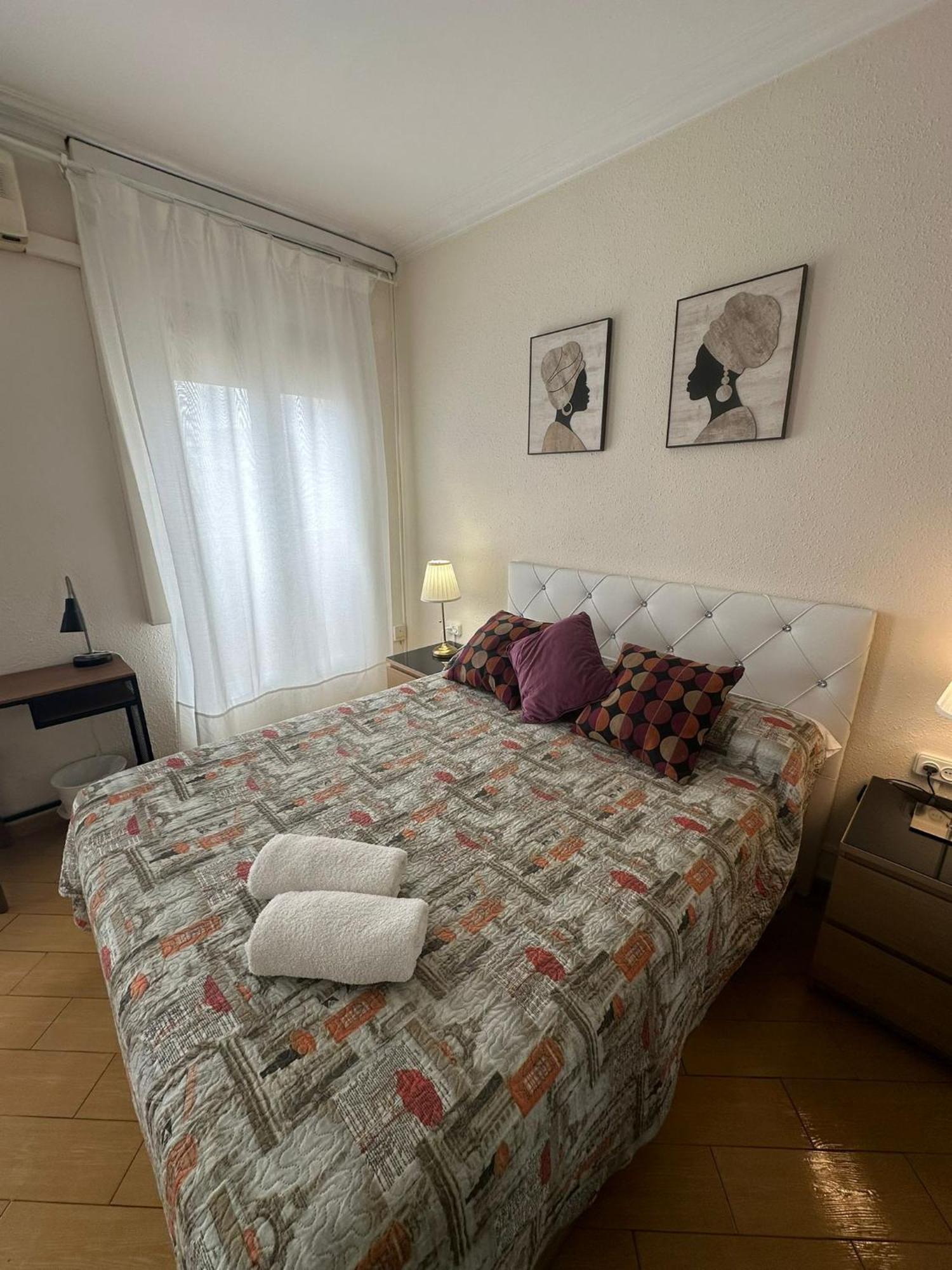 Rooms Nueva Valencia บาร์เซโลนา ภายนอก รูปภาพ