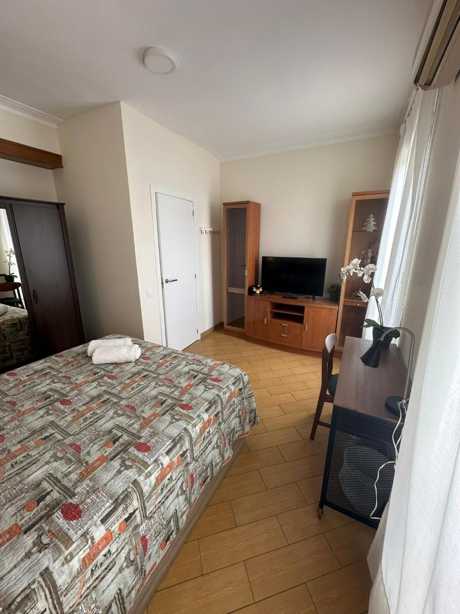Rooms Nueva Valencia บาร์เซโลนา ภายนอก รูปภาพ