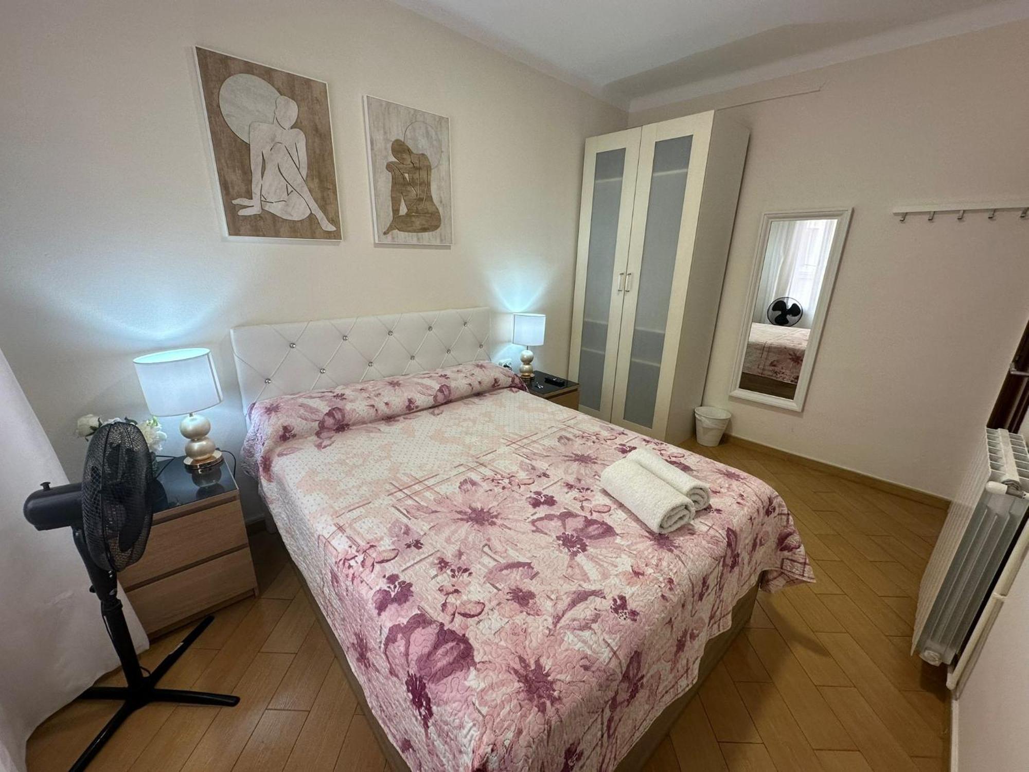 Rooms Nueva Valencia บาร์เซโลนา ภายนอก รูปภาพ