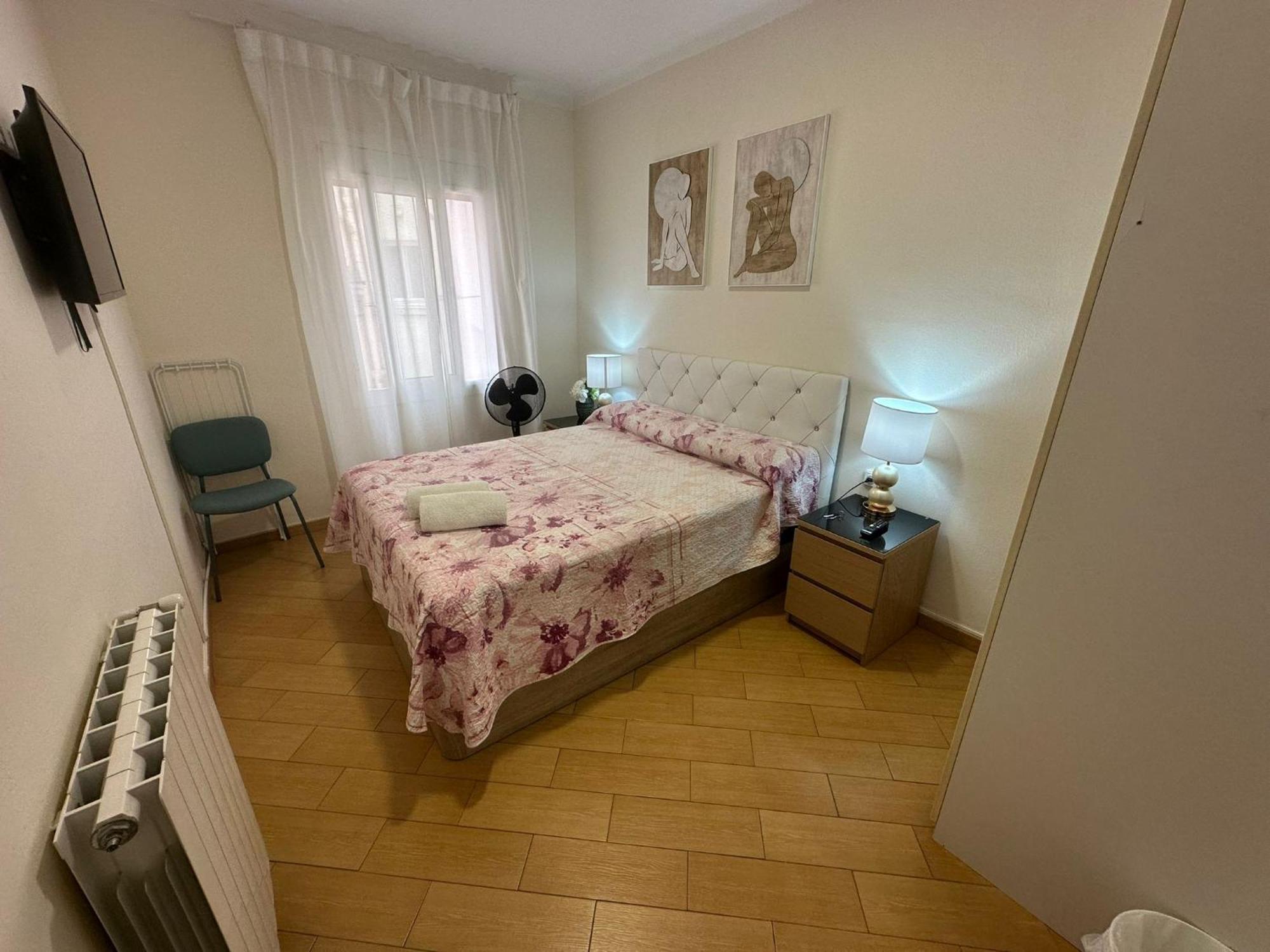 Rooms Nueva Valencia บาร์เซโลนา ภายนอก รูปภาพ